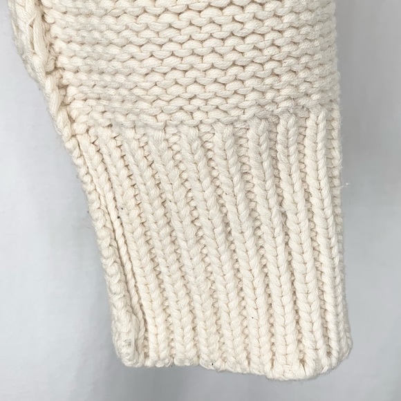 Ralph Lauren Womens Cream Sweater with Striped Sleeve Size Medium - Picture 8 of 8